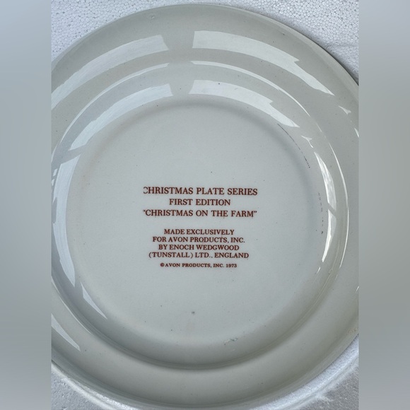 1973 "Christmas on the Farm" Avon Christmas 1st Edition Plate - Picture 2 of 6